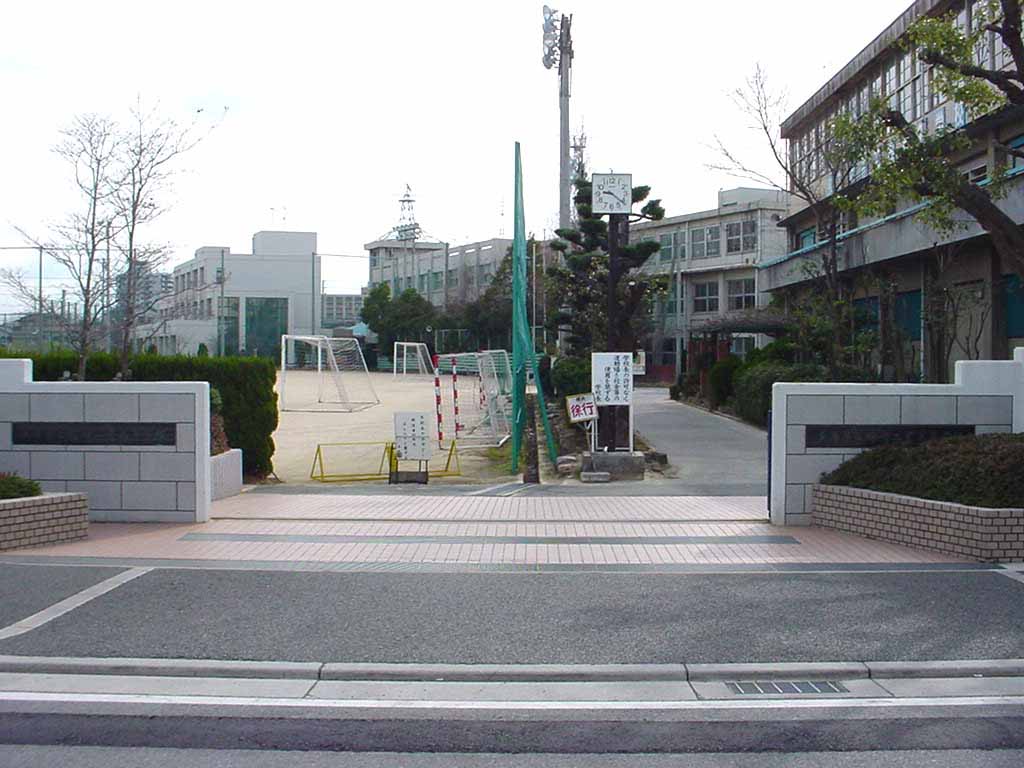 正門の画像