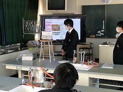 IT人材育成プログラムを受講している生徒の画像