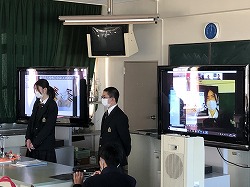 IT人材育成プログラムを受講している生徒の画像