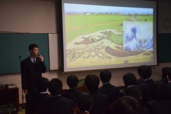 特色類型の英語プレゼンの画像