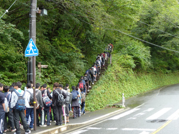 登山口