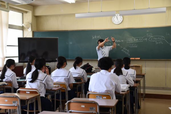 進路講演会（1年次）の写真