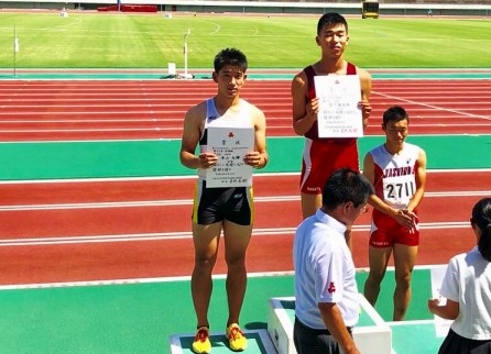 星陵高校 陸上競技部 18 News 女子第35回 男子第73回兵庫県高等学校駅伝競走大会 11月４日 日 篠山市大正ロマン館 松ヶ鼻 篠山鳳鳴高校グラウンドの高校駅伝コースにて県高校駅伝が開催されました 前日は日差し強く暑さすら感じました