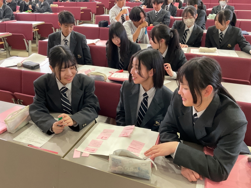 豊岡市の将来について考えるグループワーク(産社)